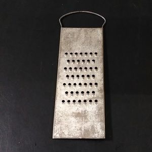 Vintage Metal flat grater / Farmhouse Decor / Primitive Kitchen Decoration
